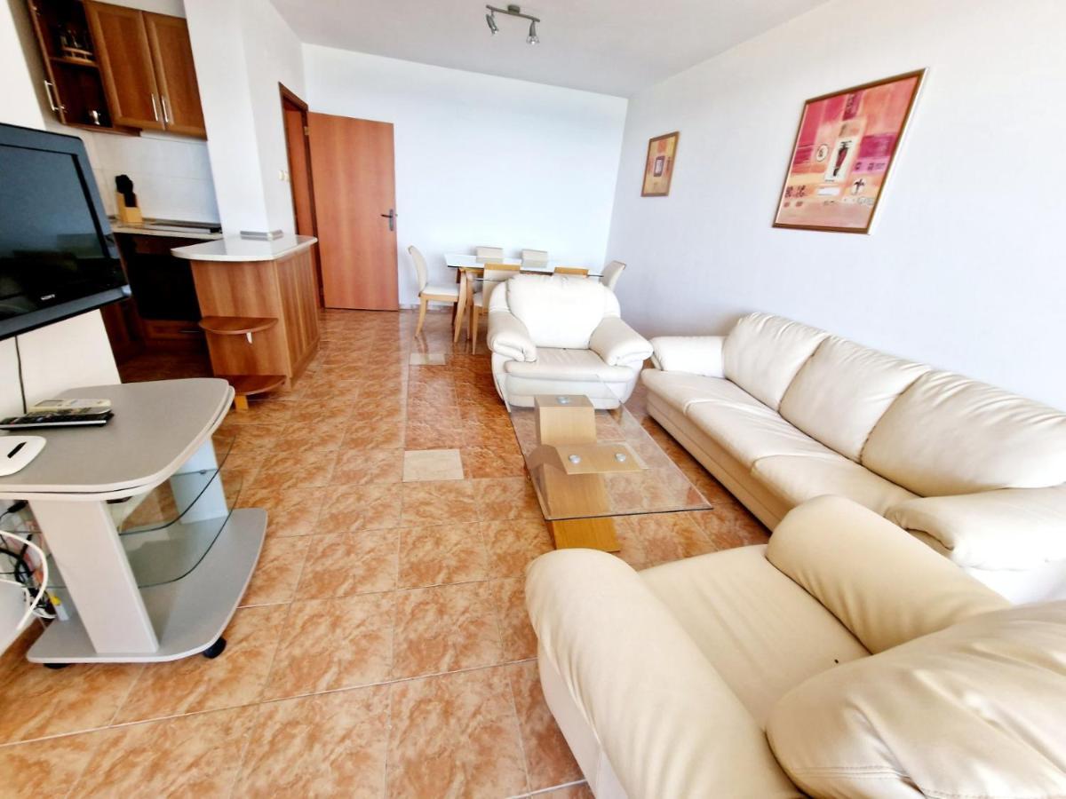 Allia Apartments Ravda Esterno foto